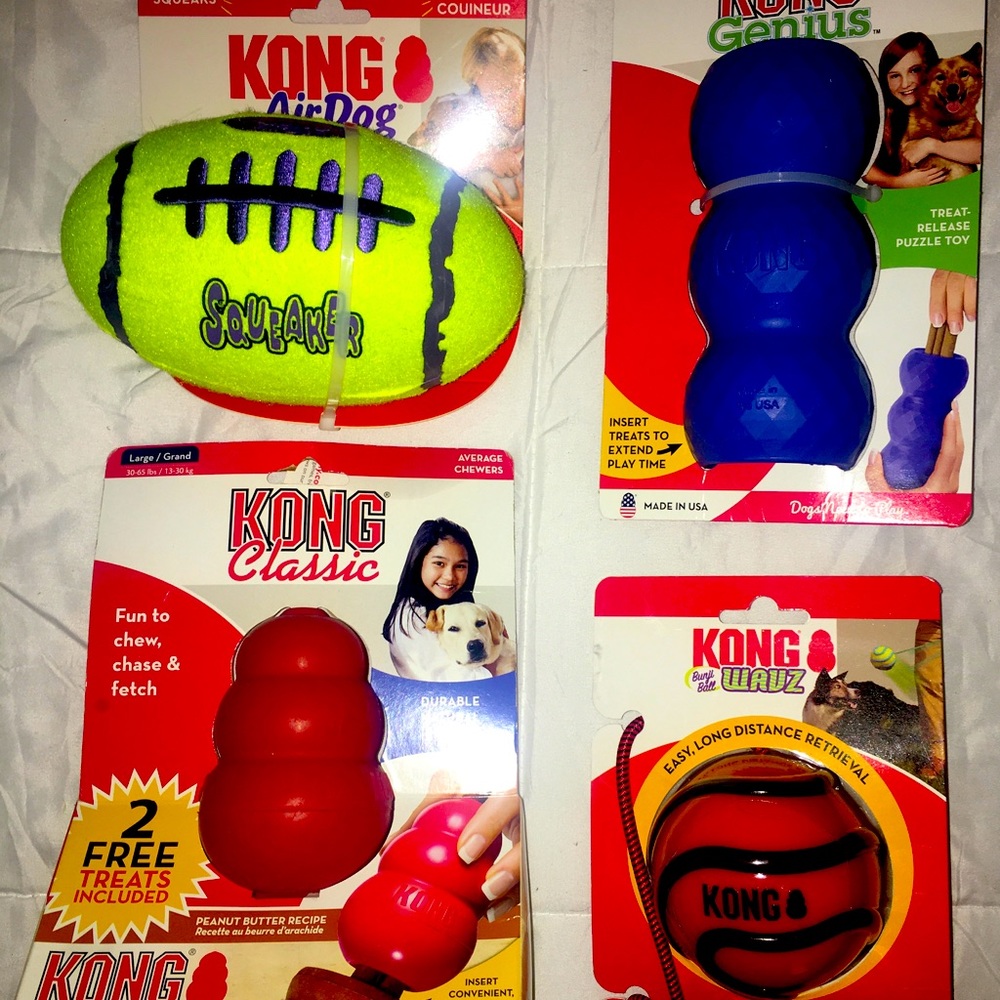 NWT KONG L/XL DOG TOY BUNDLE!!